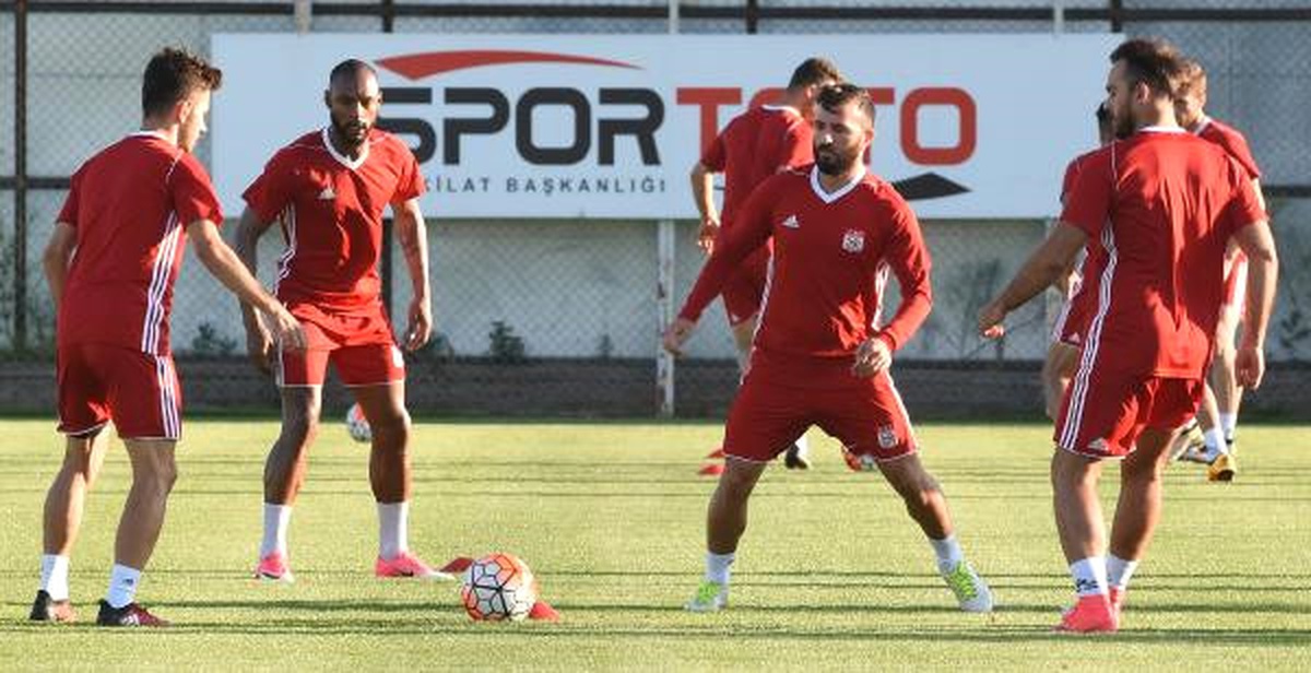 Sivasspor, Yeni Sezon Hazırlıklarını Sürdürüyor