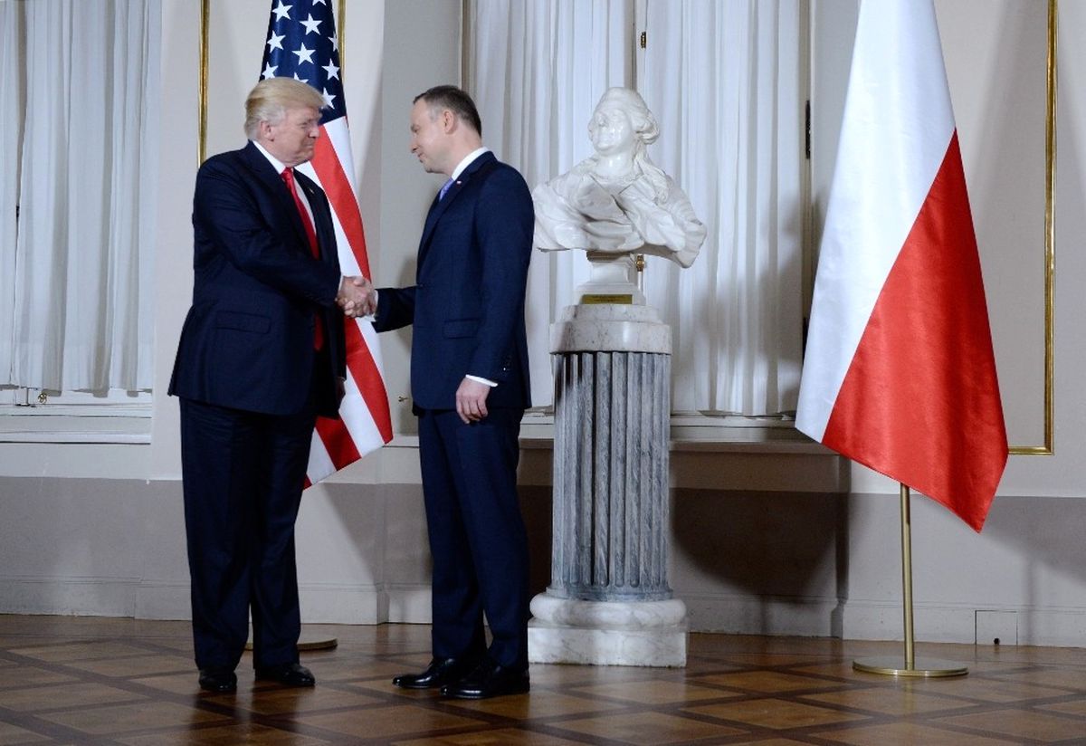 Trump, Varşova Cumhurbaşkanı Duda ile Görüştü