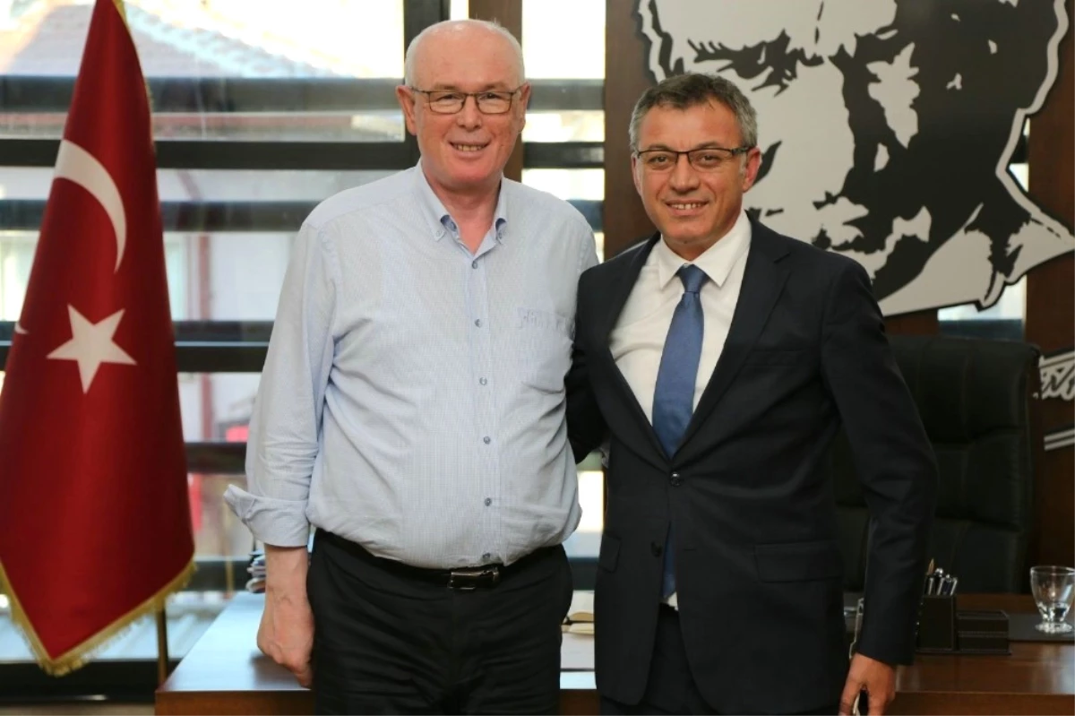 Yeni Atanan Türk Telekom İl Müdüründen Başkan Kurt\'a Ziyaret