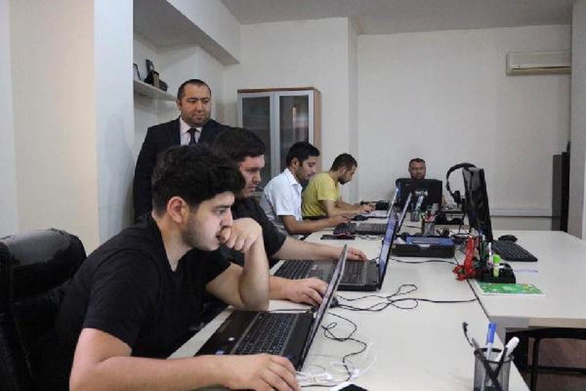 Azerbaycan\'da Zehra Bebek İçin Sosyal Medyada Kampanya Başlatıldı
