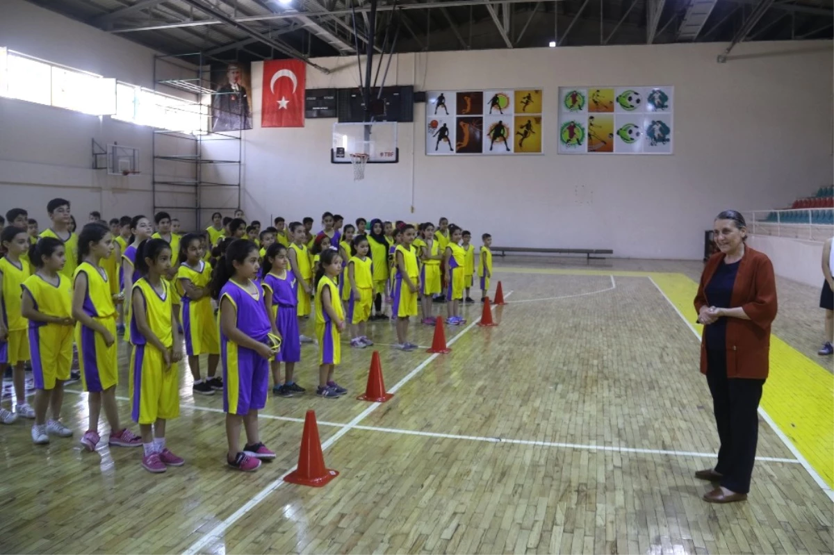 Bağlar Belediyesinin Yaz Okulu Açıldı