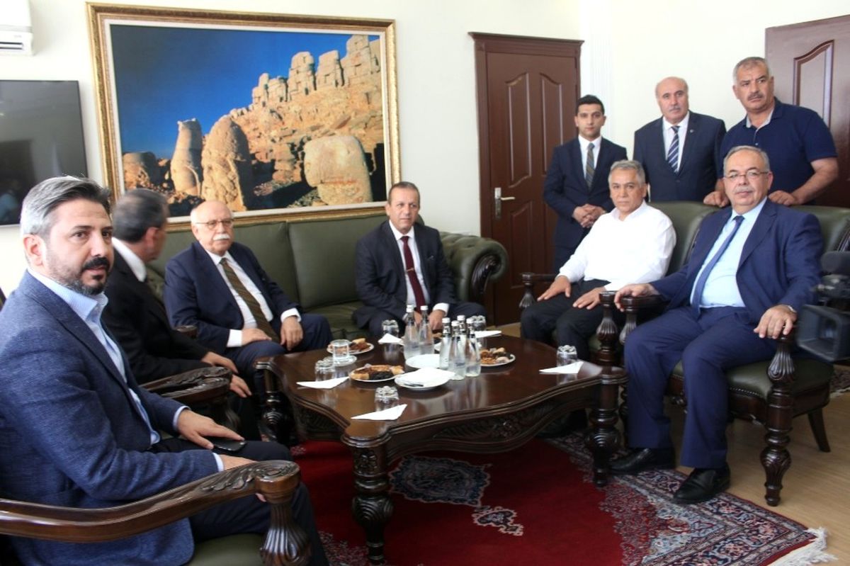 Bakan Avcı, Adıyaman Valiliği ve Belediyesini Ziyaret Etti