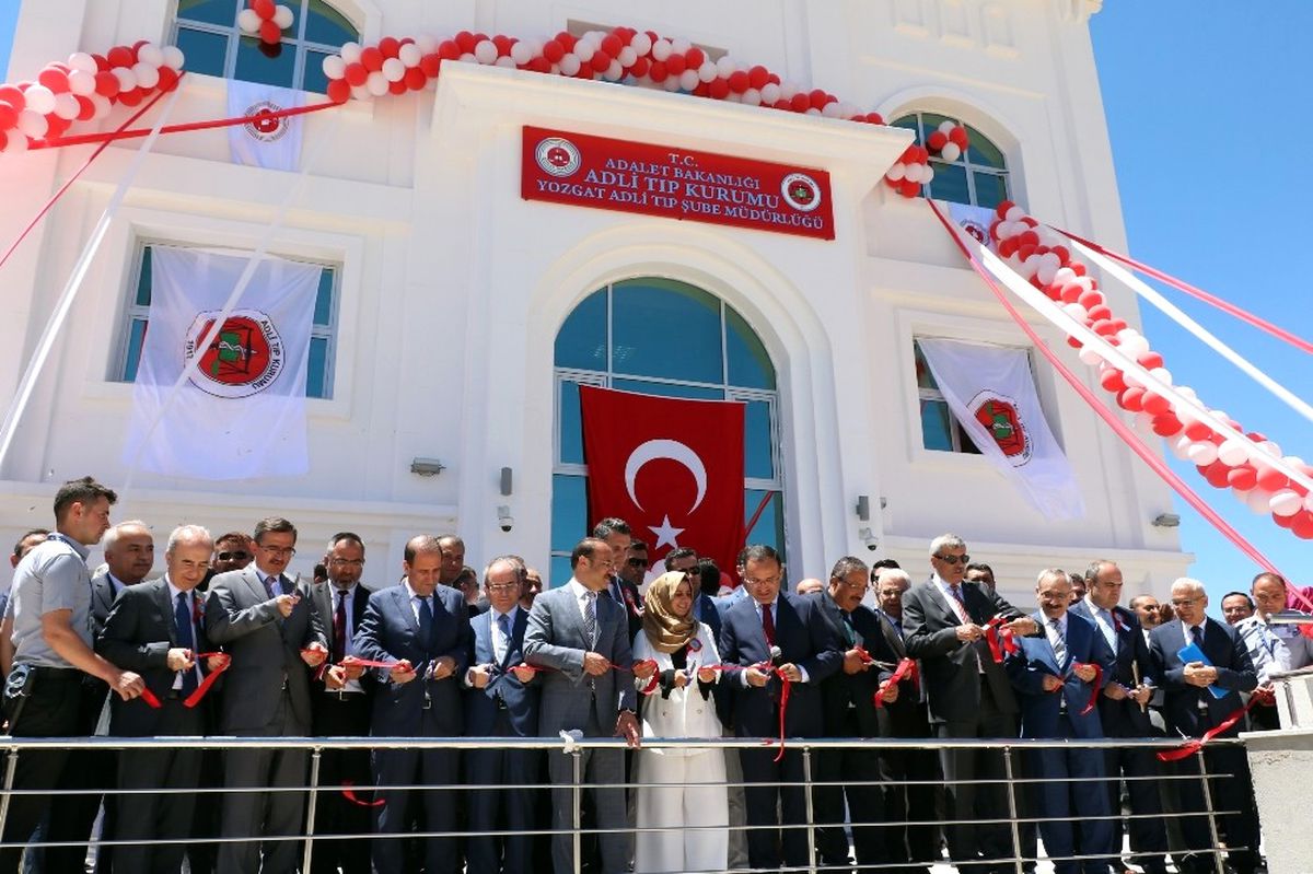 Bakan Bozdağ: "Adli Tıp Kurumu Şube Müdürlükleri Türkiye\'nin 81 İlinde Faaliyete Geçecek"