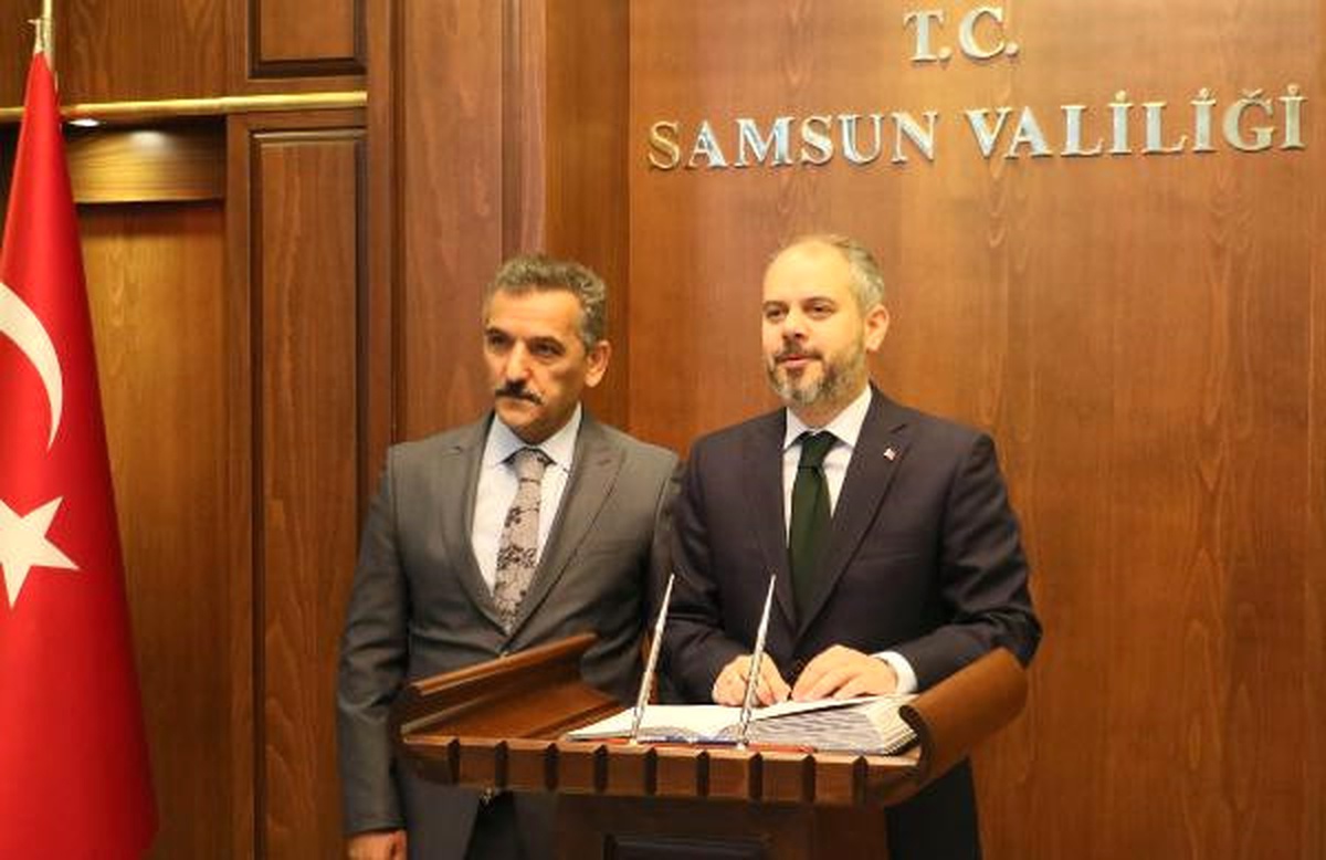 Bakan Kılıç\'ı Samsun\'da Maskot \'Çakır\' Karşıladı