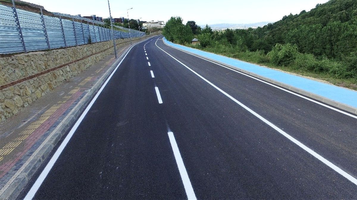 Başiskele\'de Yollar Yenileniyor