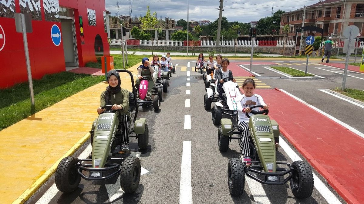 Çocuk Trafik Eğitim Parkında Eğitimler Sürüyor