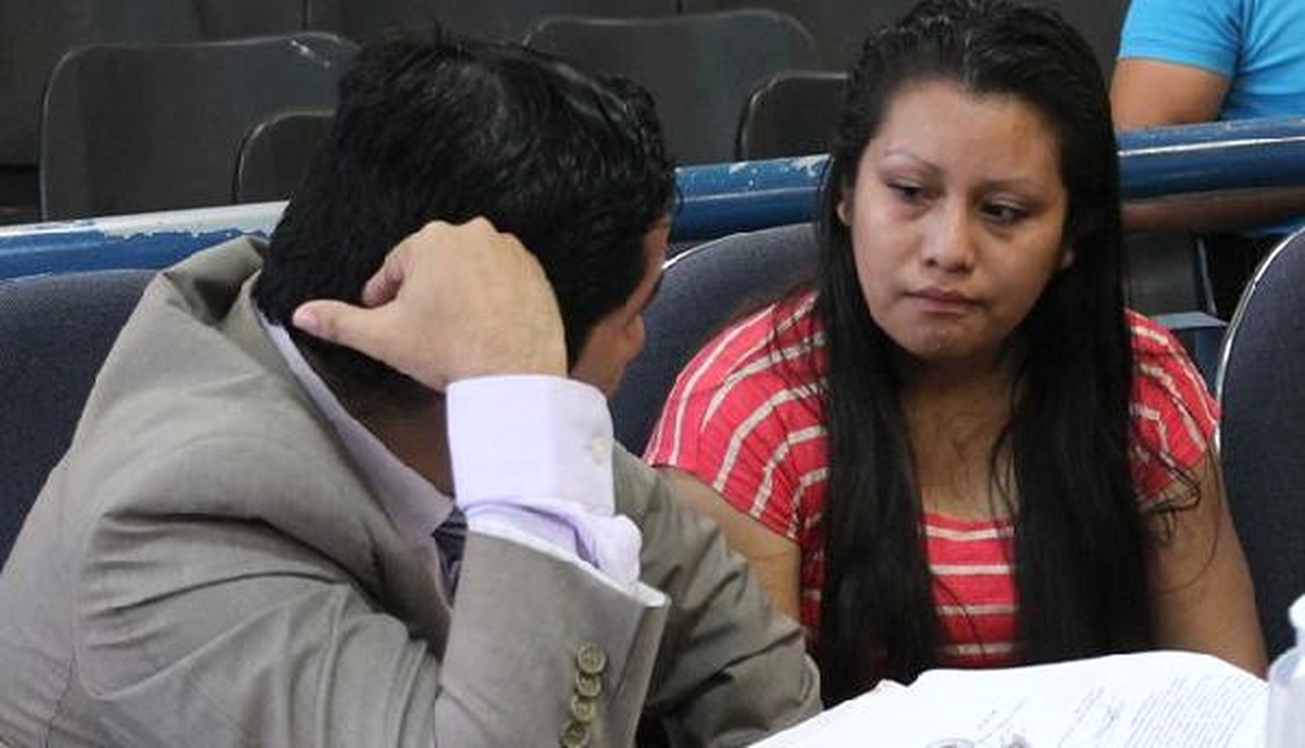 El Salvador\'da Ölü Doğum Yapan Lise Öğrencisine Cinayetten 30 Yıl Hapis