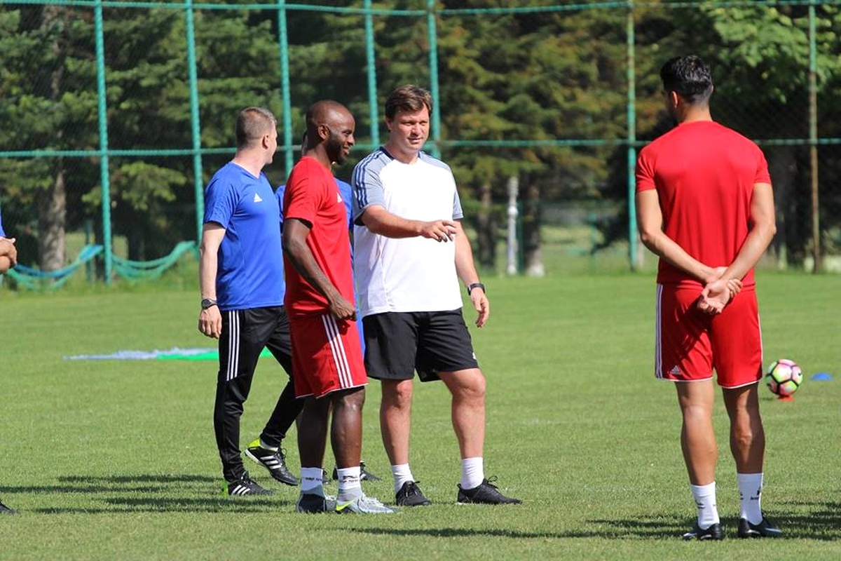 Evkur Yeni Malatyaspor\'da Sağlam\'dan Yabancı Oyunculara Ültimatom