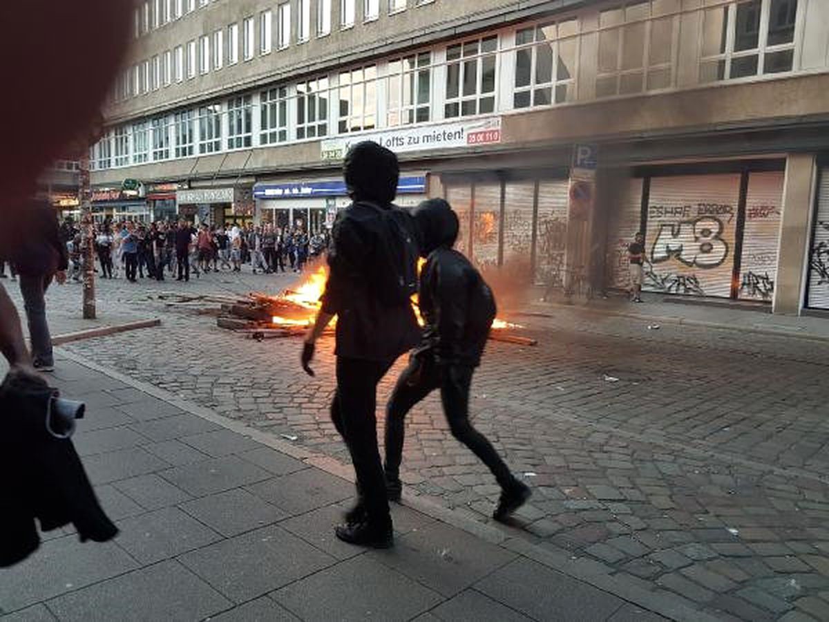 G20\'de İlk Gününün Sonunda Eylemler Devam Ediyor
