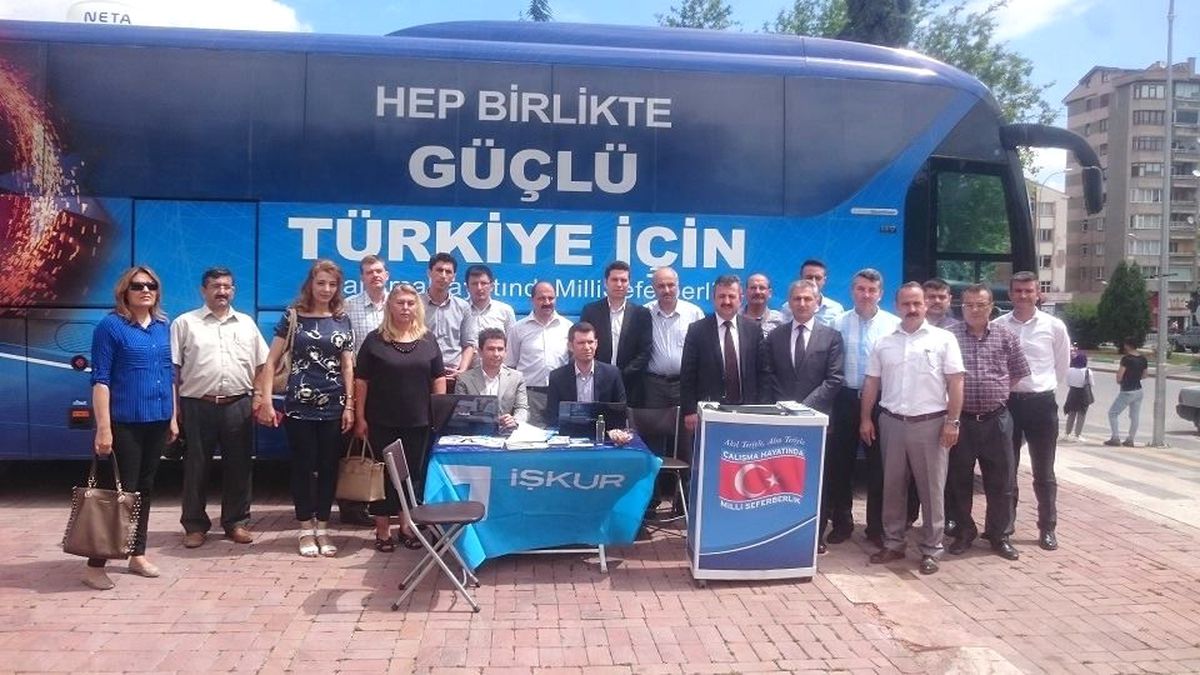 İş-Kur Otobüsü Kütahya\'da Tanıtım Yaptı