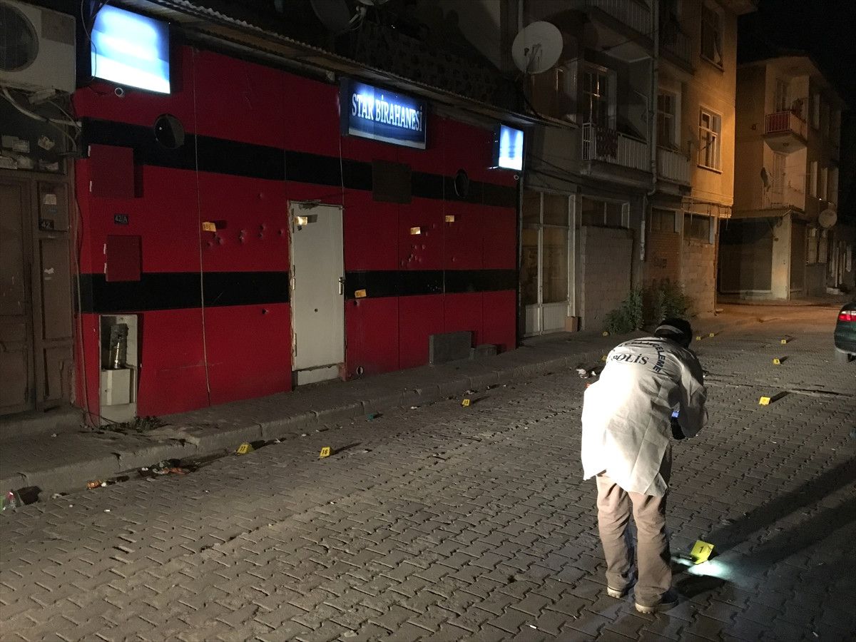 İş Yerine Silahlı Saldırı Güvenlik Kamerasında