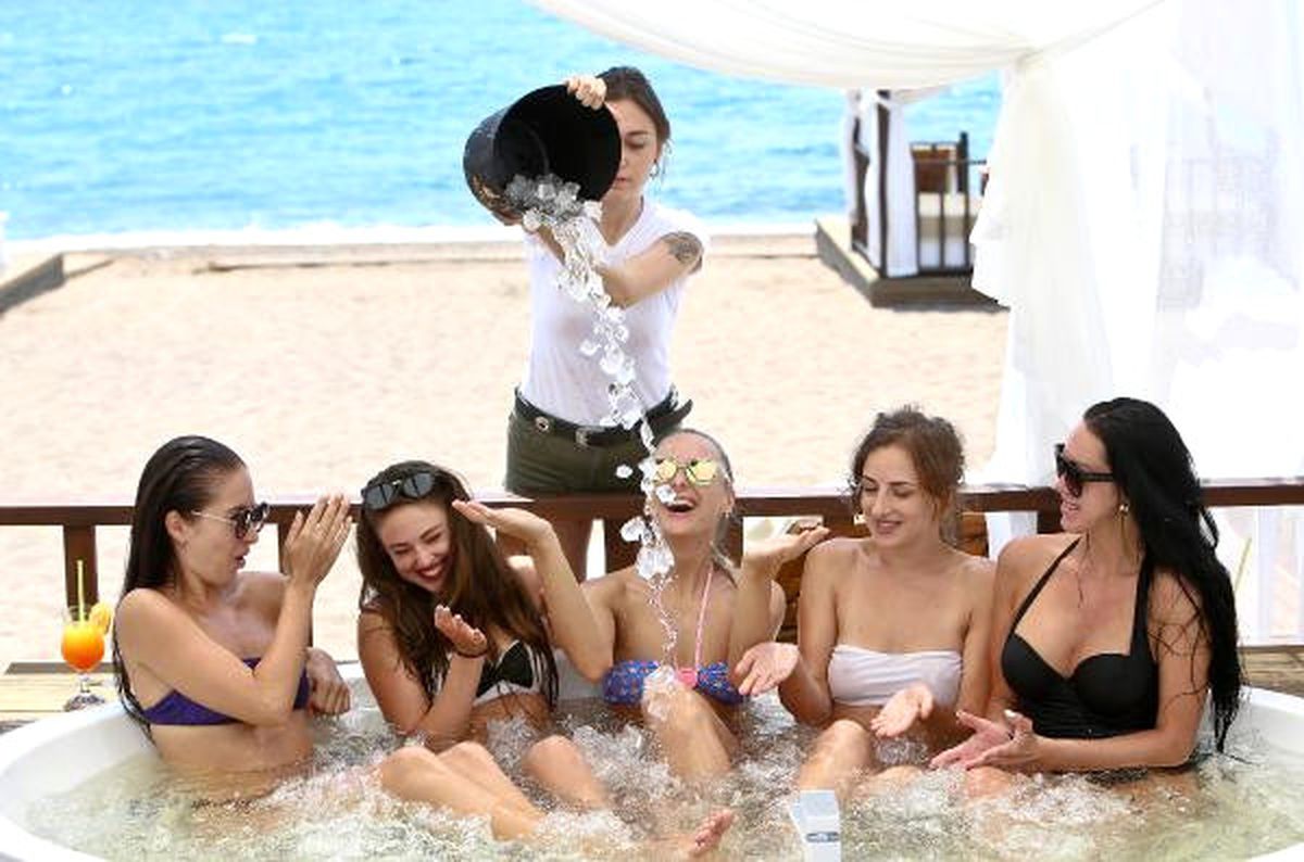 Jakuziye Buz Servisi