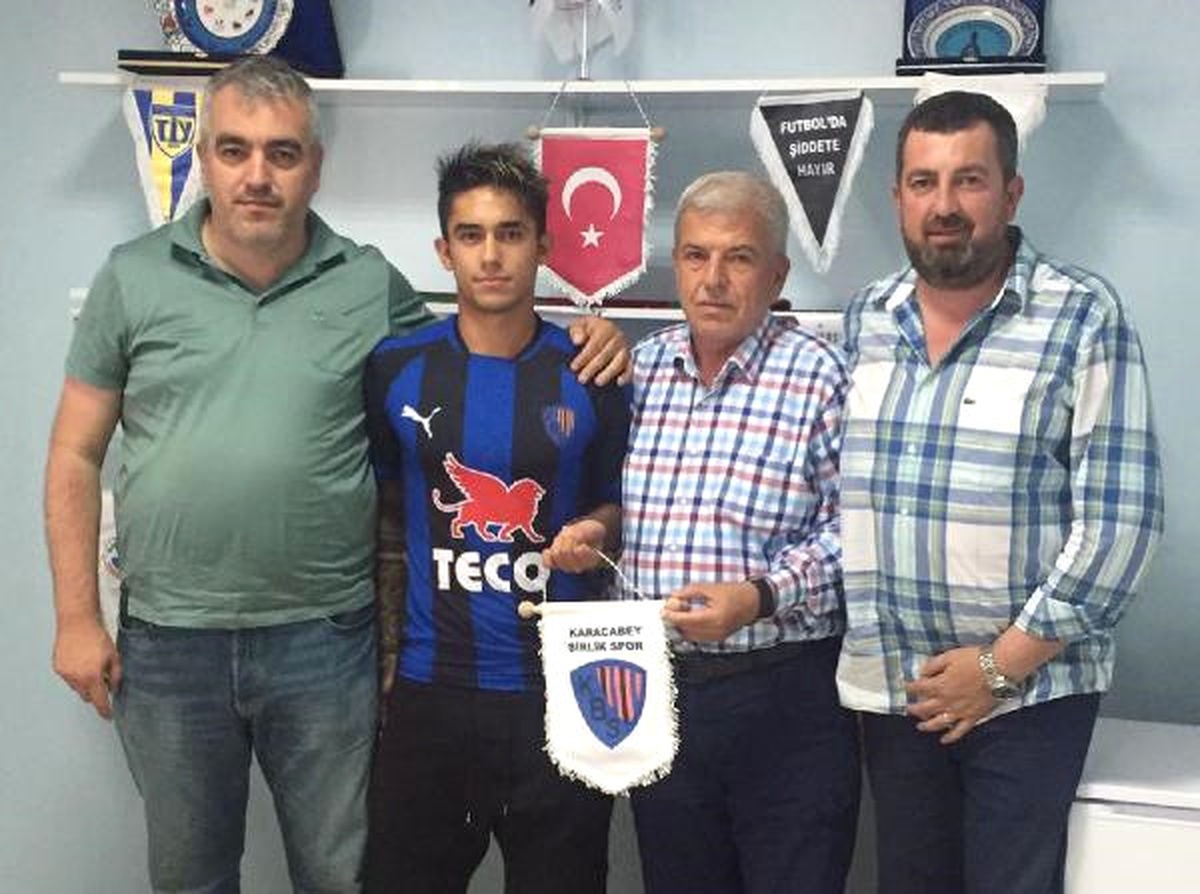 Karacabey Birlikspor Bünyamin\'le İmzaladı