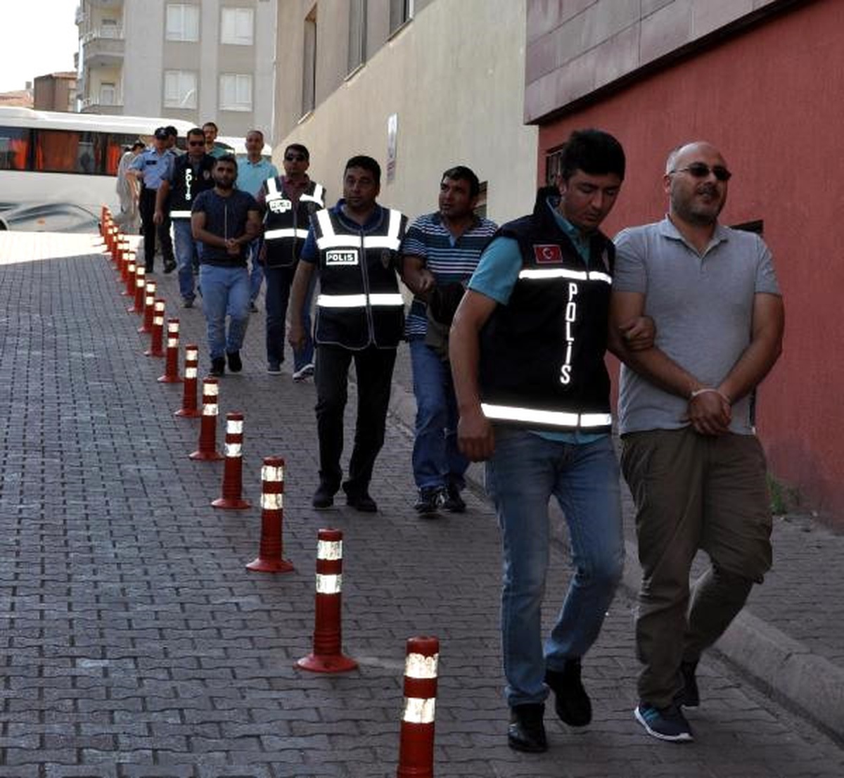 Kayseri\'de 39 Fetö/pdy Şüphelisi Hakim Karşısında