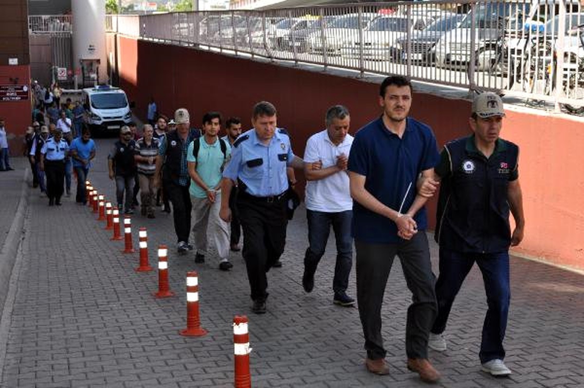 Kayseri\'de Fetö\'den Gözaltına Alınan 16 Kişi Adliyede