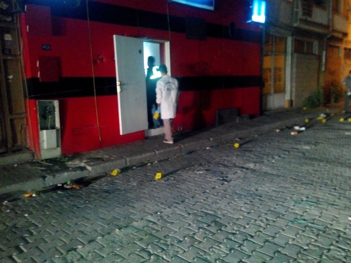 Konya\'da Eğlence Mekanına Kurşun Yağdırdılar