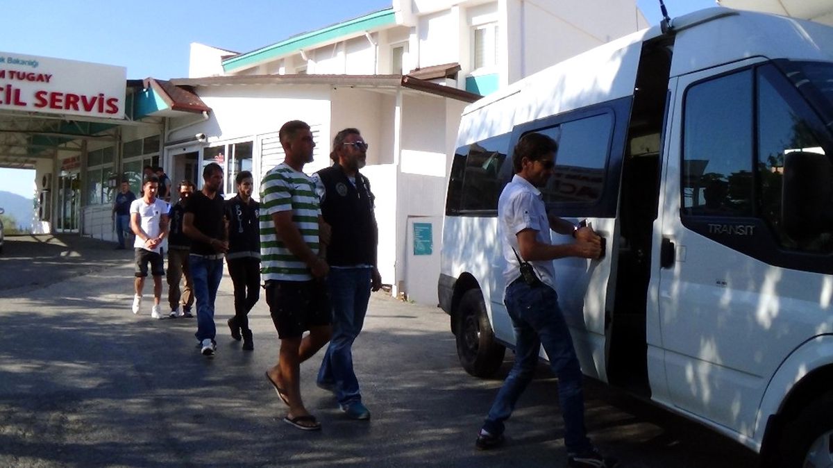 Marmaris\'te Terör Propagandası Yapan 4 Kişi Gözaltına Alındı