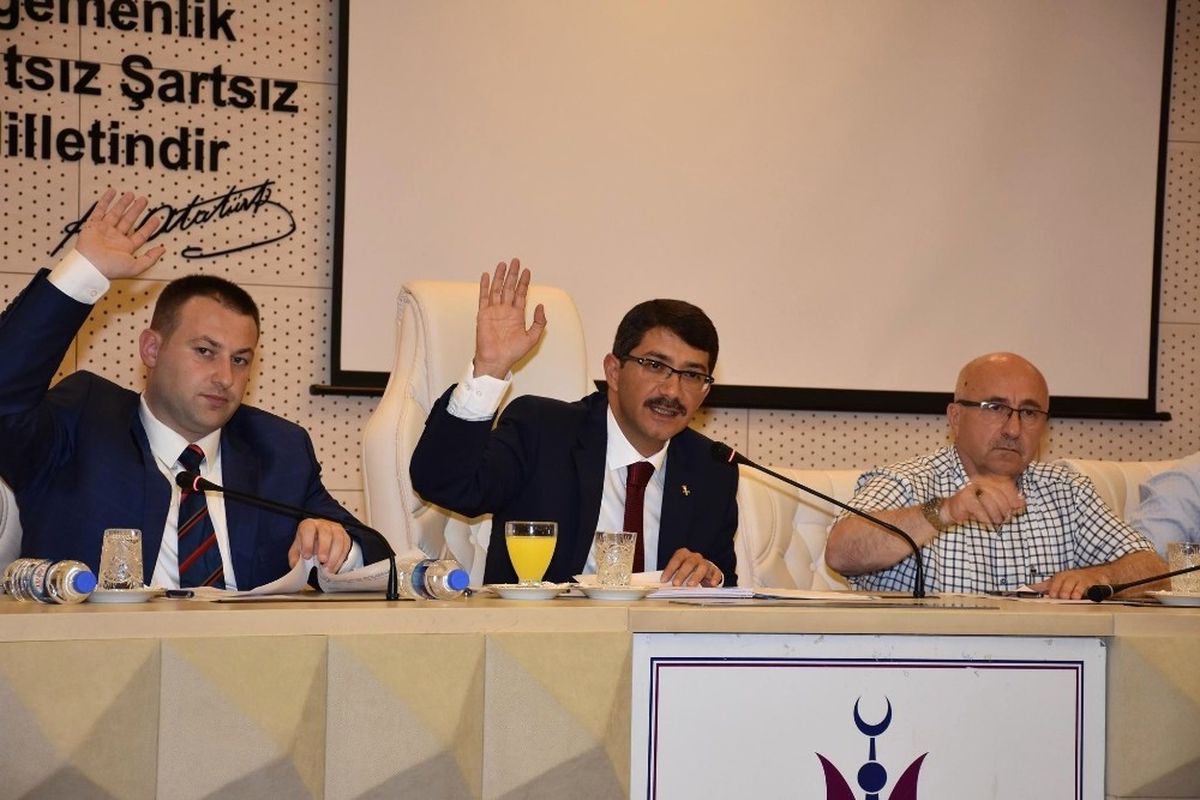 Meclisten Başkan Çelik\'e Kentsel Dönüşüm Yetkisi