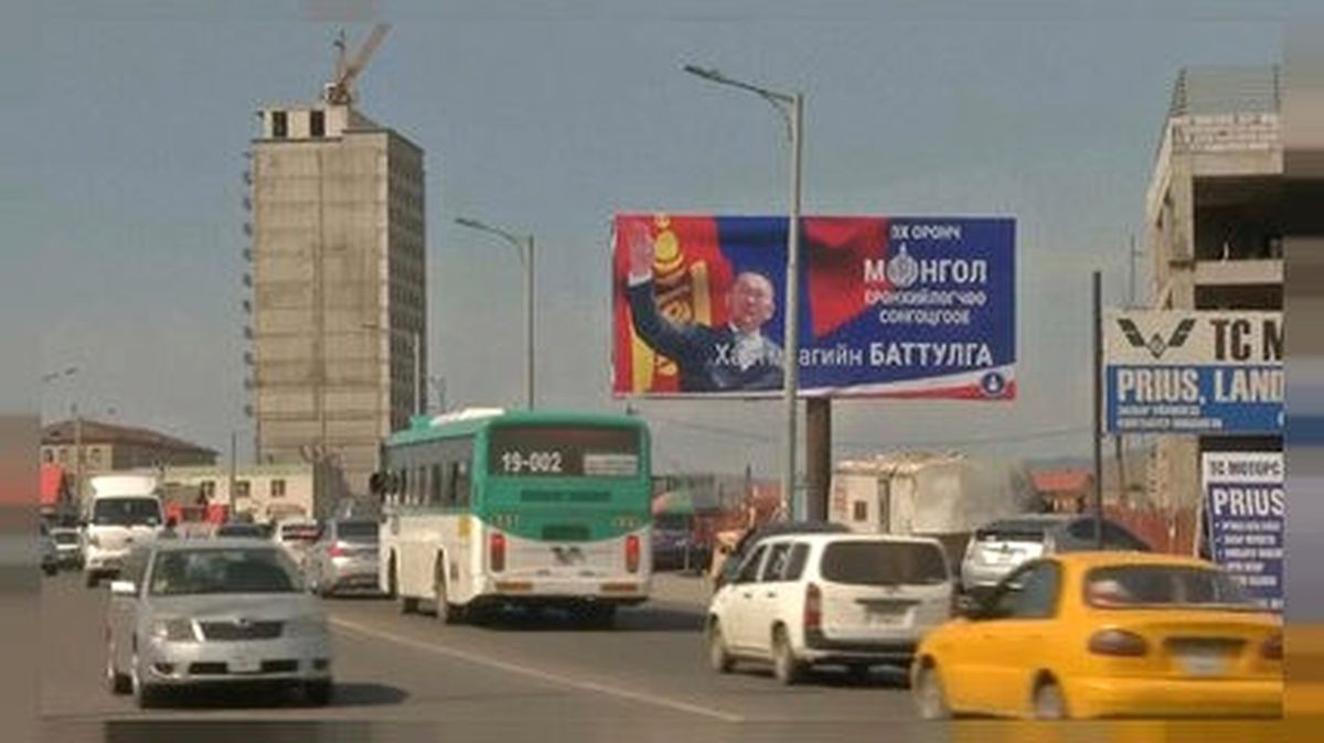 Moğolistan Yeni Devlet Başkanını Seçiyor