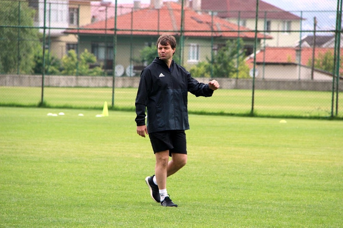 Ertuğrul Sağlam: "Türk Futbolunda Radikal Kararlar Alınmalı"