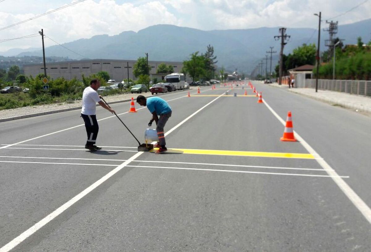 Şehirde Yol Çizgi Çalışmaları Yapılıyor
