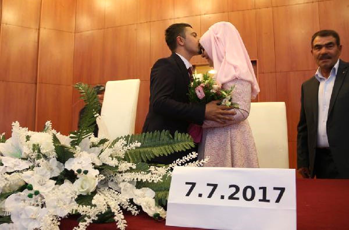 Sivas\'ta 97 Çift Nikah İçin \'07.07.2017\' Tarihini Seçti