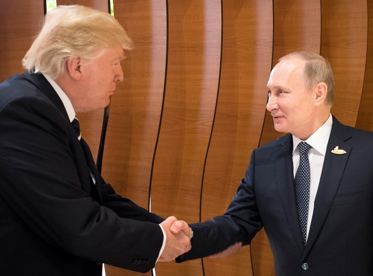 Trump ve Putin İlk Kez Bir Araya Geldi
