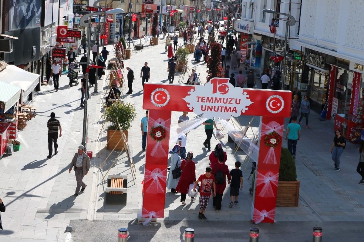 Yozgat\'ta 15 Temmuz Fotoğraf Sergisi Açıldı
