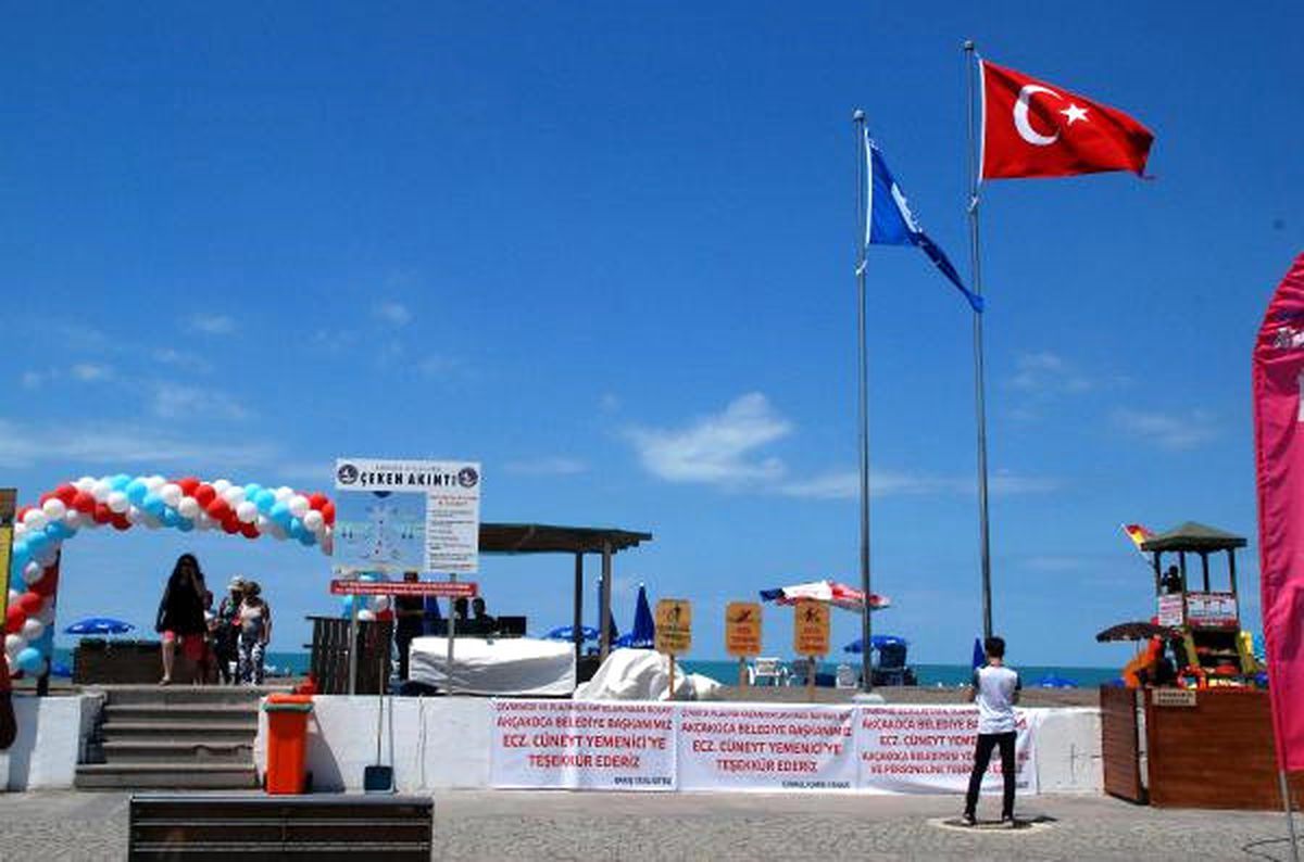 Akçakoca\'da İkinci Plaja Mavi Bayrak