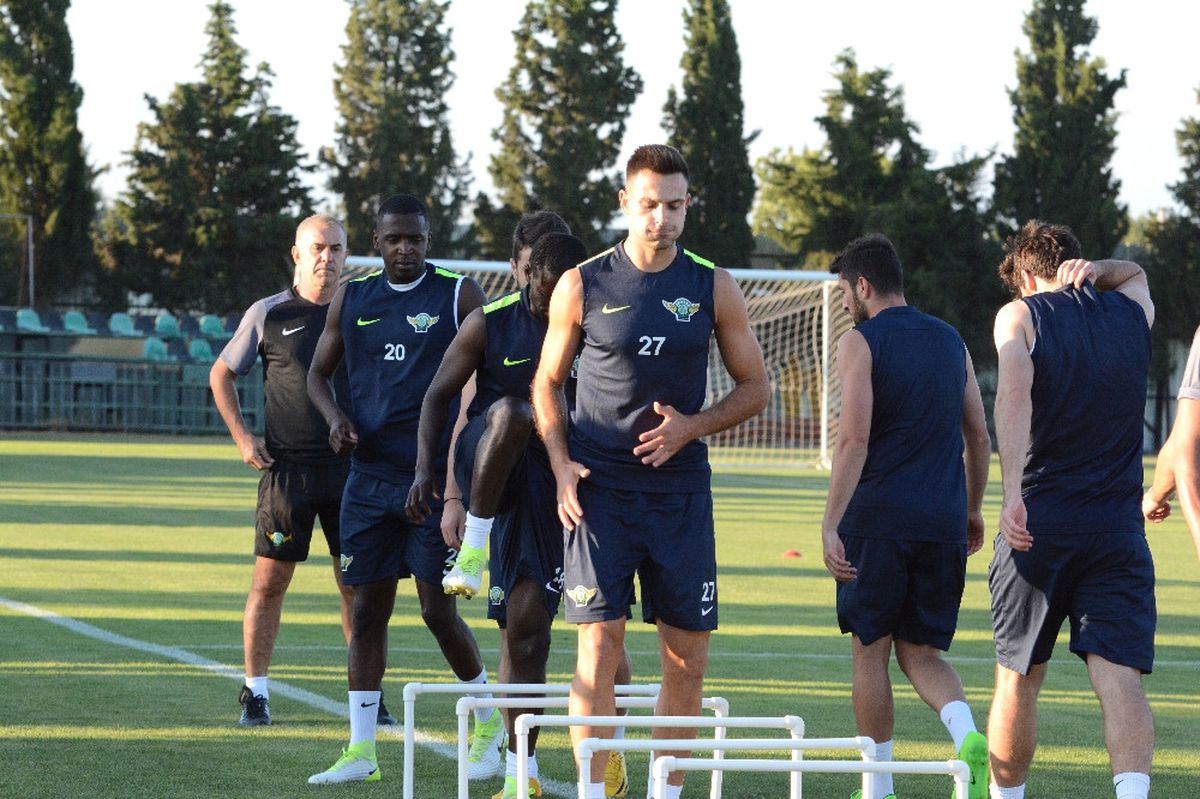 Akhisar Belediyespor\'dan Kızılyıldız\'a