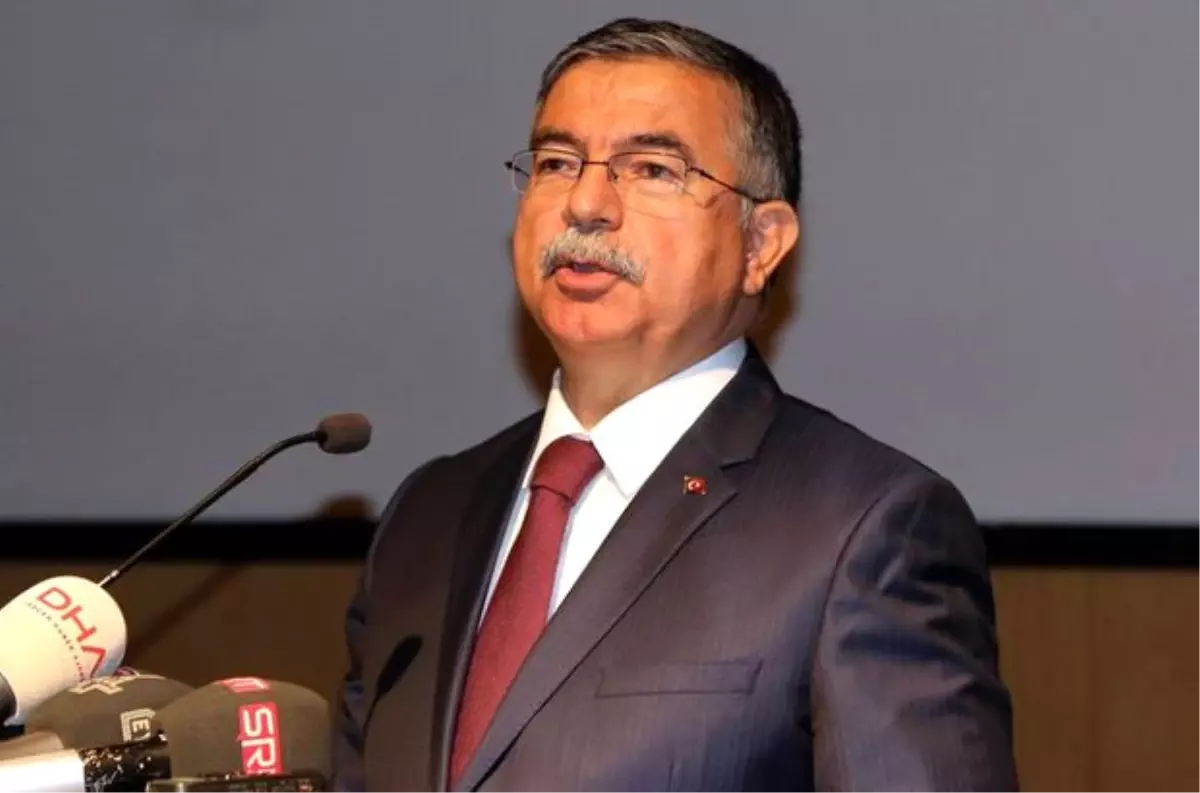 Bakan Yılmaz: Türk Milleti Demokrasisine Sahip Çıkar