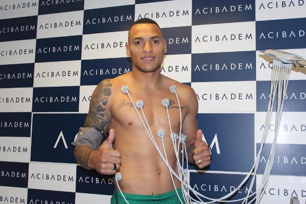 Bursaspor\'da Titi ve Ekong\'a Sağlık Kontrolü