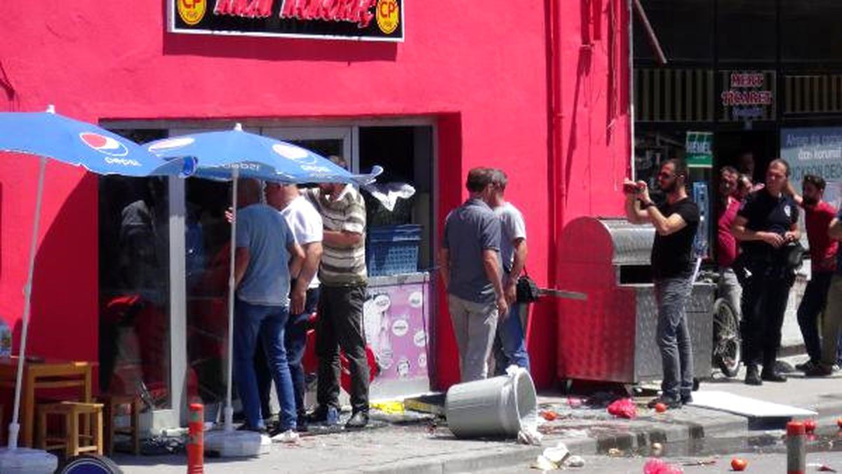 Cinnet Getiren Dönerci Ortalığı Savaş Alanına Çevirdi