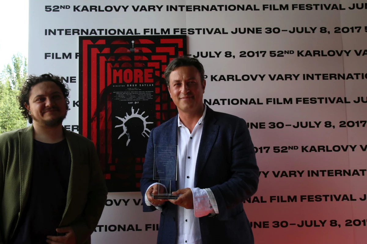 Daha\'ya Karlovy Vary\'den İlk Ödül Geldi!