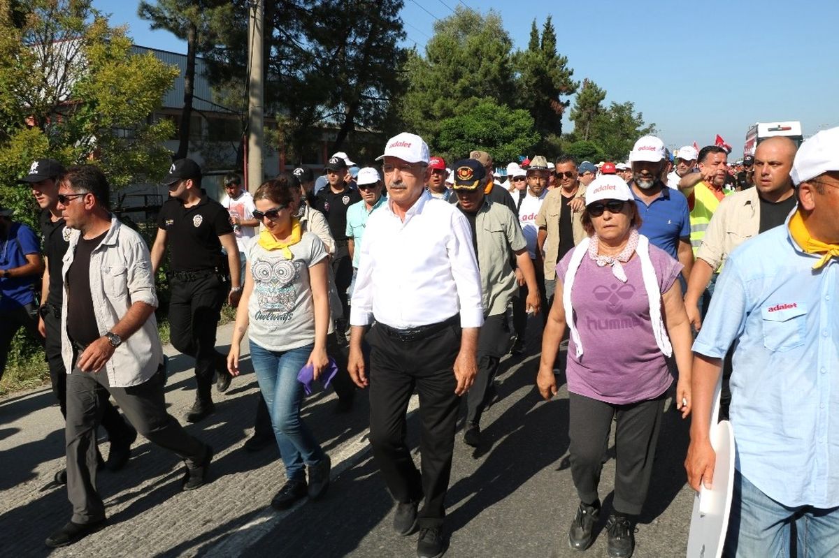 Dha İstanbul - Kılıçdaroğlu 24\'üncü Günde 427 Km\'yi Geride Bıraktı