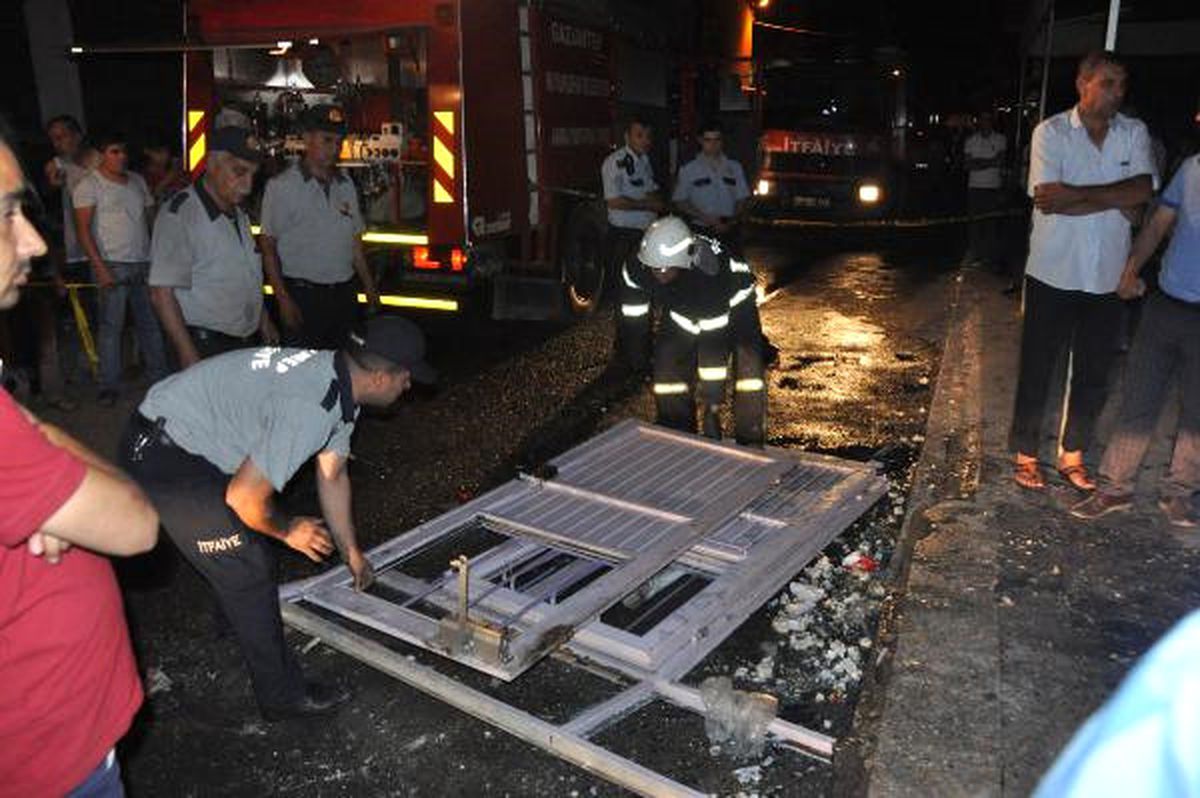 Dha Yurt - Şarj Edilen Elektrikli Bisikletler Patladı; 11 Kişi Hastanelik Oldu (2) - Yeniden