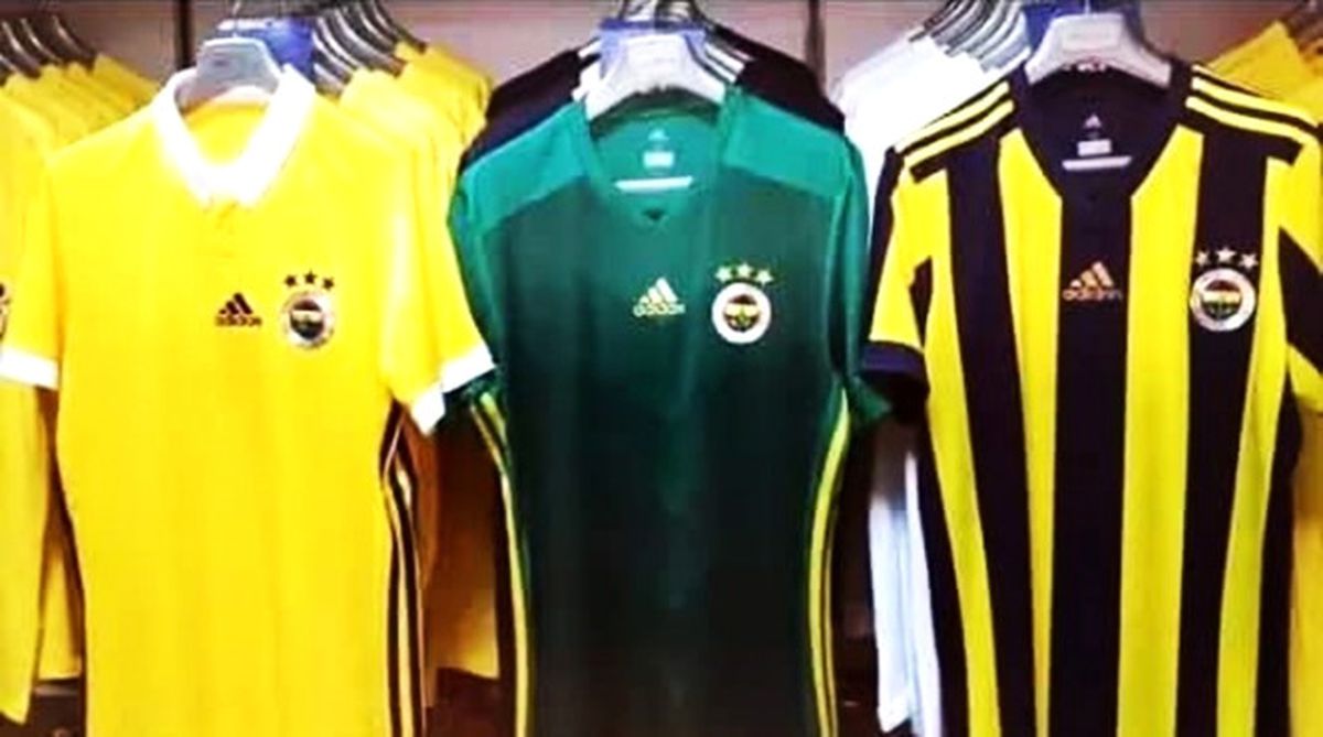 Fenerbahçe\'de Yeni Sezon Formaları Satışta