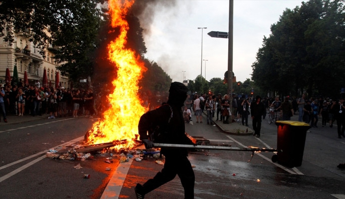 G20 Liderler Zirvesi\'nin Düzenlendiği Hamburg\'da Şiddet Olayları