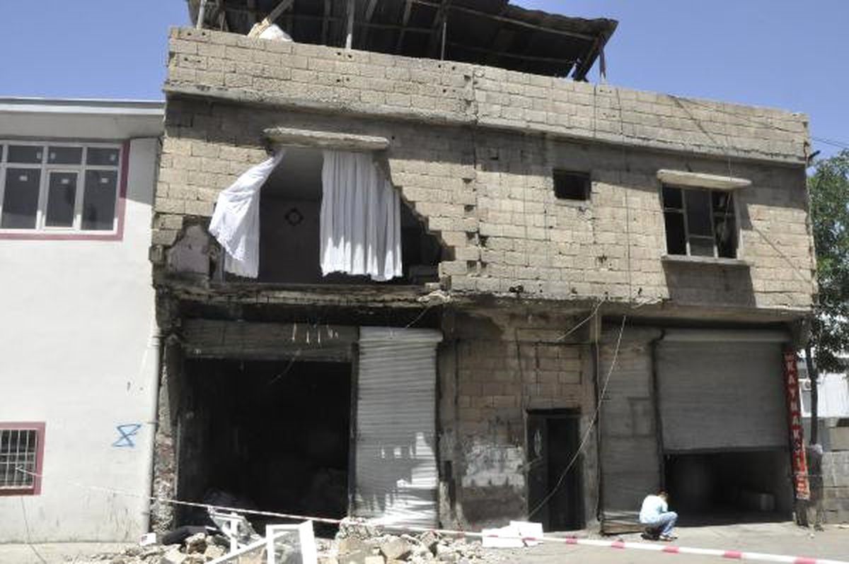 Gaziantep\'te Evin Duvarı Yıkıldı: 3 Yaralı