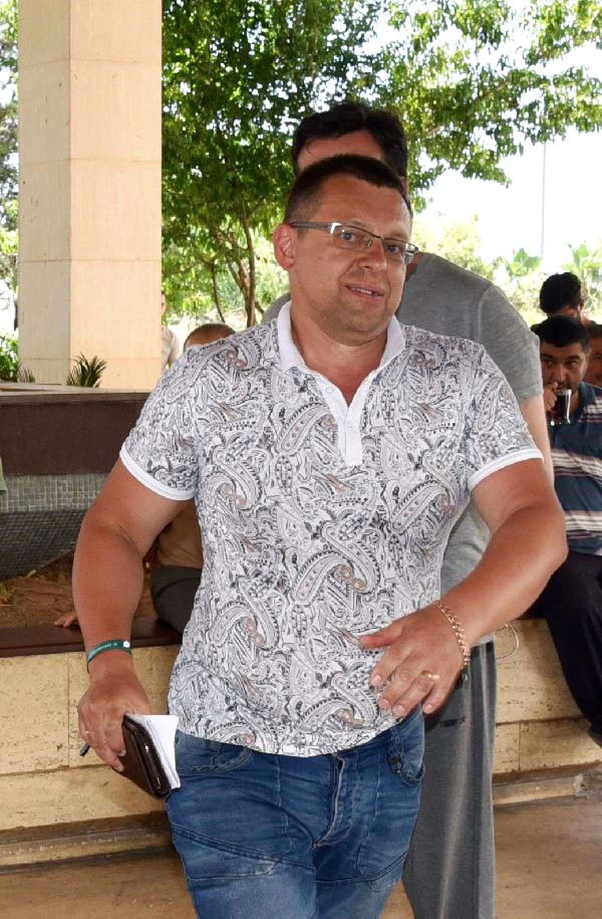 Hastane Bahçesinde Gasp
