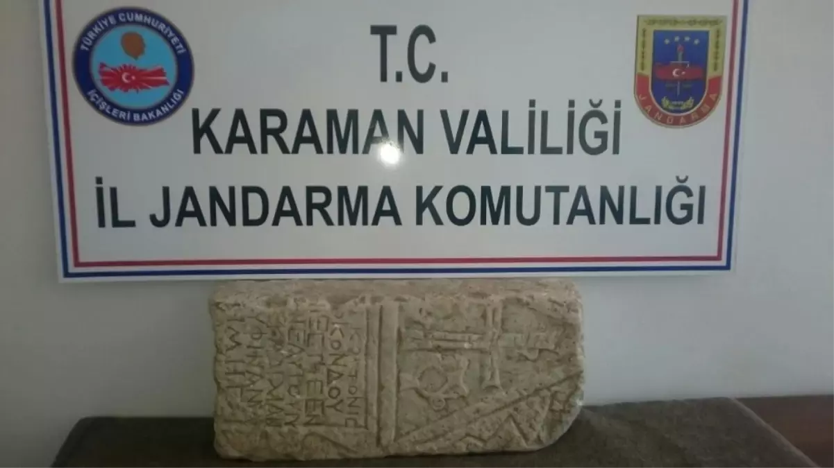 Jandarma, Tarihi Mezar Taşı Ele Geçirdi