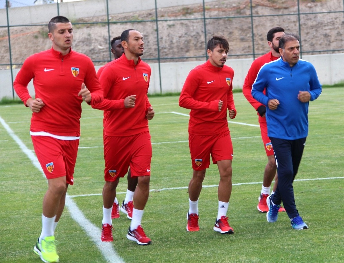 Kayserispor, Erzurum\'da Teknik ve Taktik Çalıştı
