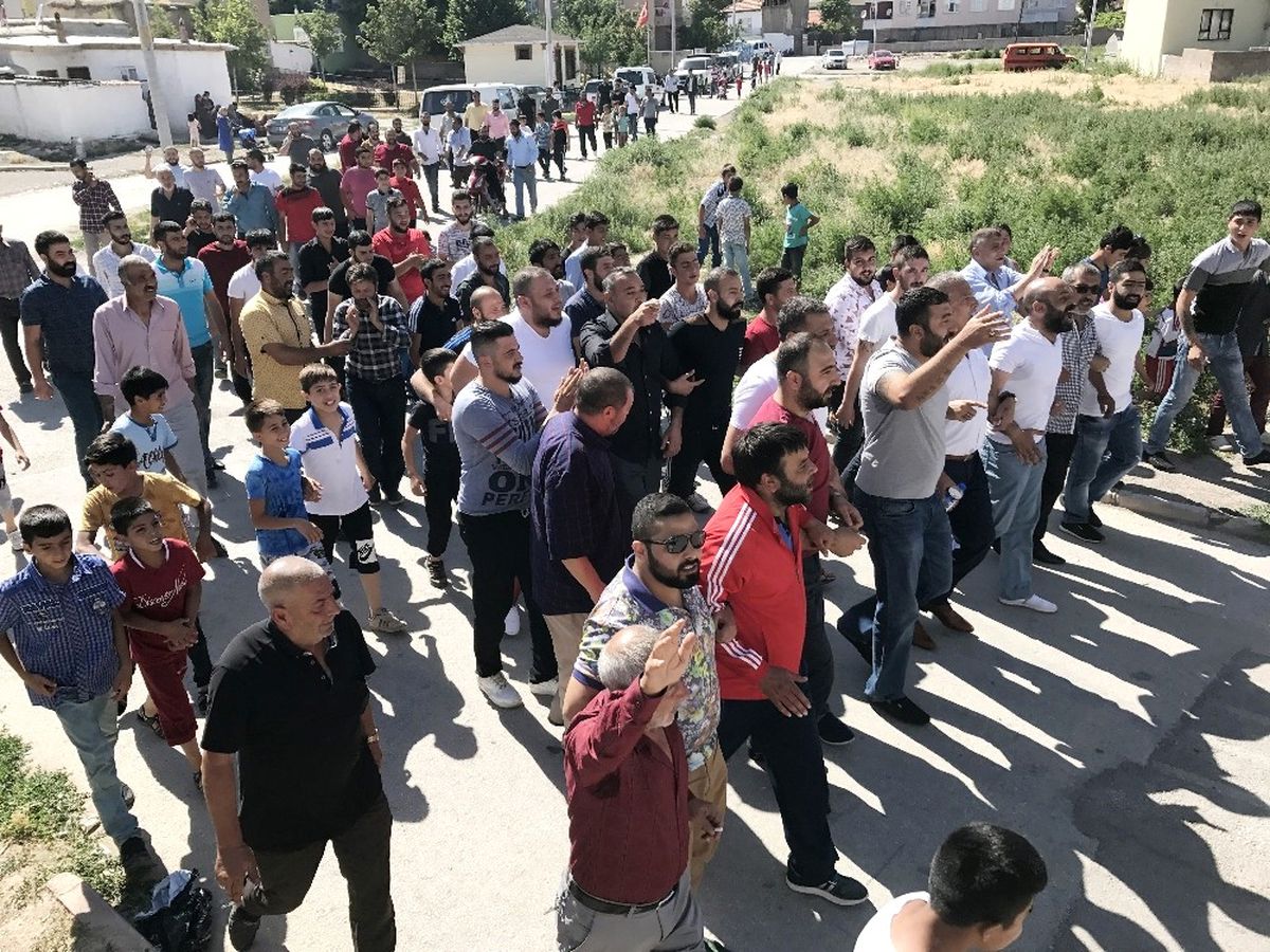 Mahalleliden \'Uyuşturucuya Hayır\' Yürüyüşü
