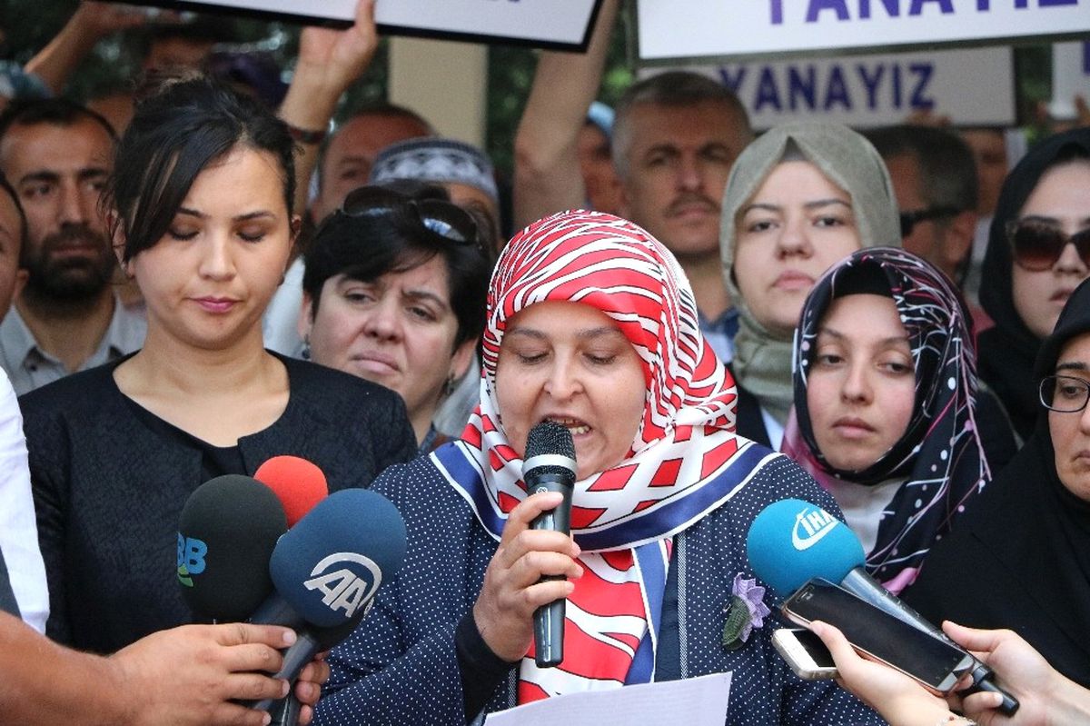 Memur-Sen Genel Başkan Yardımcısı Öcal, Öldürülen Suriyeli Kadın ve Bebeğinin Cenazesine Katıldı