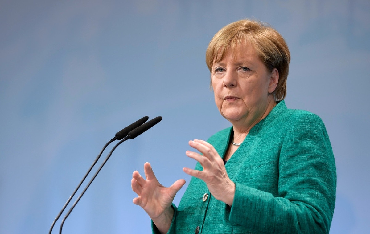 Merkel: "Cumhurbaşkanı Erdoğan ile İncirlik Konusunda Görüş Ayrılığımız Sürüyor"