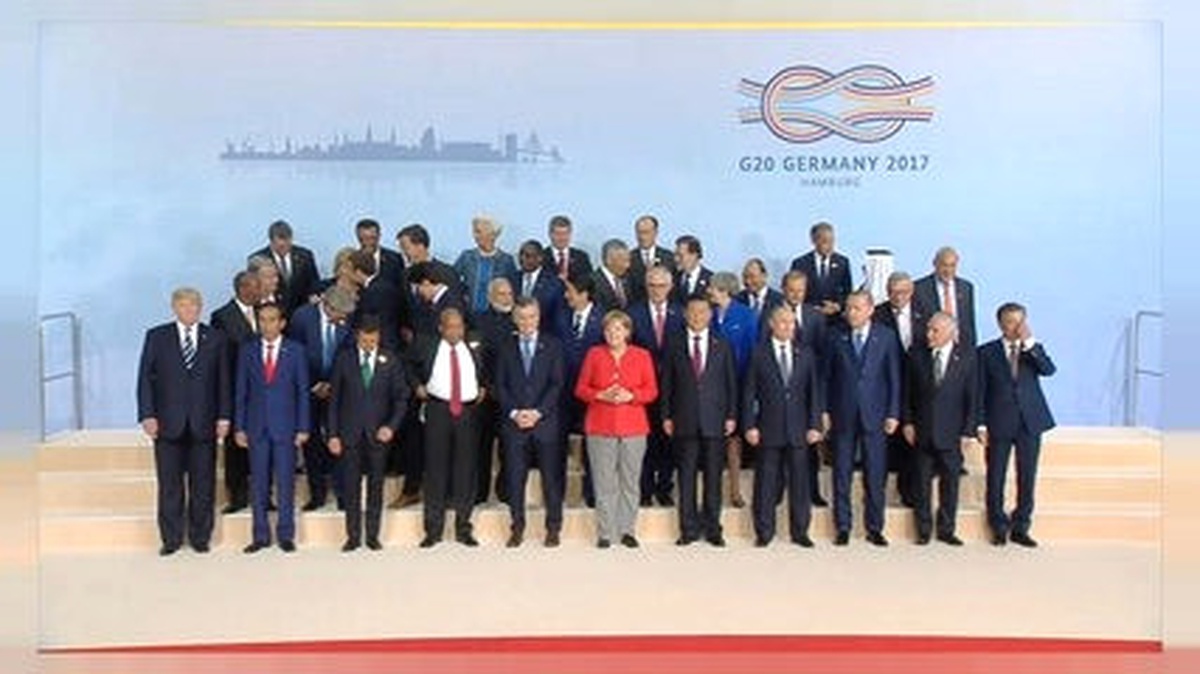 Merkel: \'G-20 Zirvesi Zorlu ve Çetin Geçiyor\'