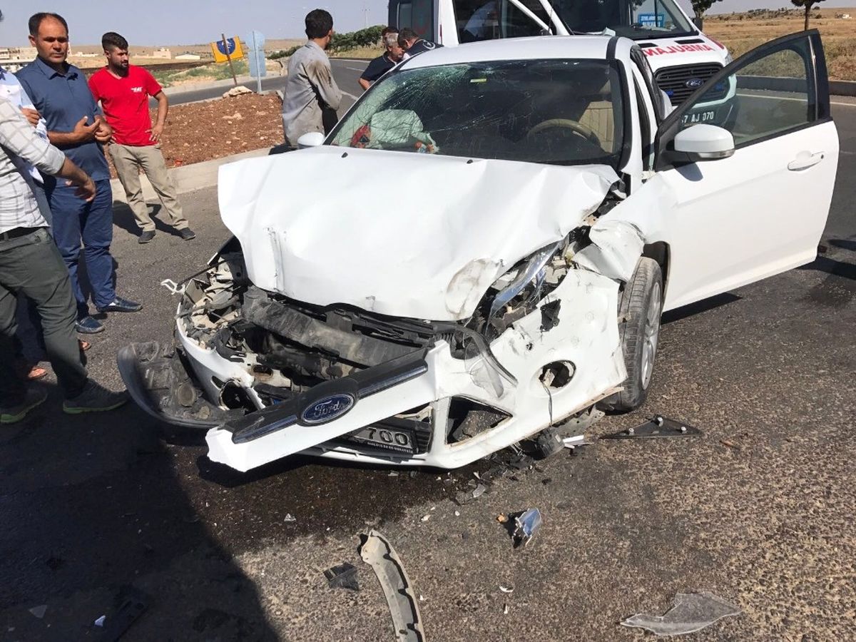 Midyat\'ta Trafik Kazası: 8 Yaralı