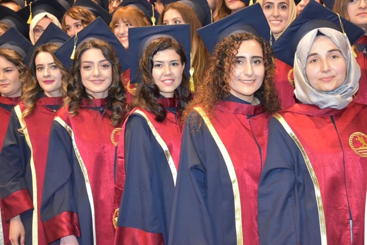 Omü\'den 125 Diş Hekimi Mezun Oldu