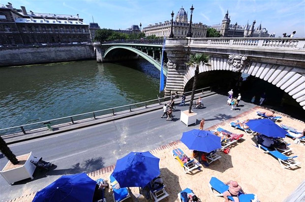 Paris\'te "Plaj Keyfi"