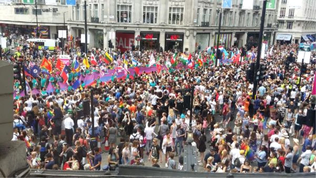 Pride İn London Yürüyüşü Başladı (2)
